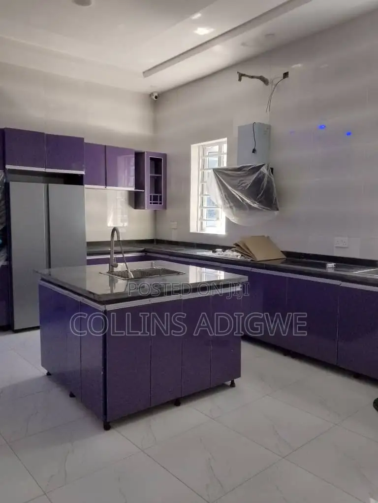 5bdrm Duplex in Ikota Express Lekki for sale in Ikota