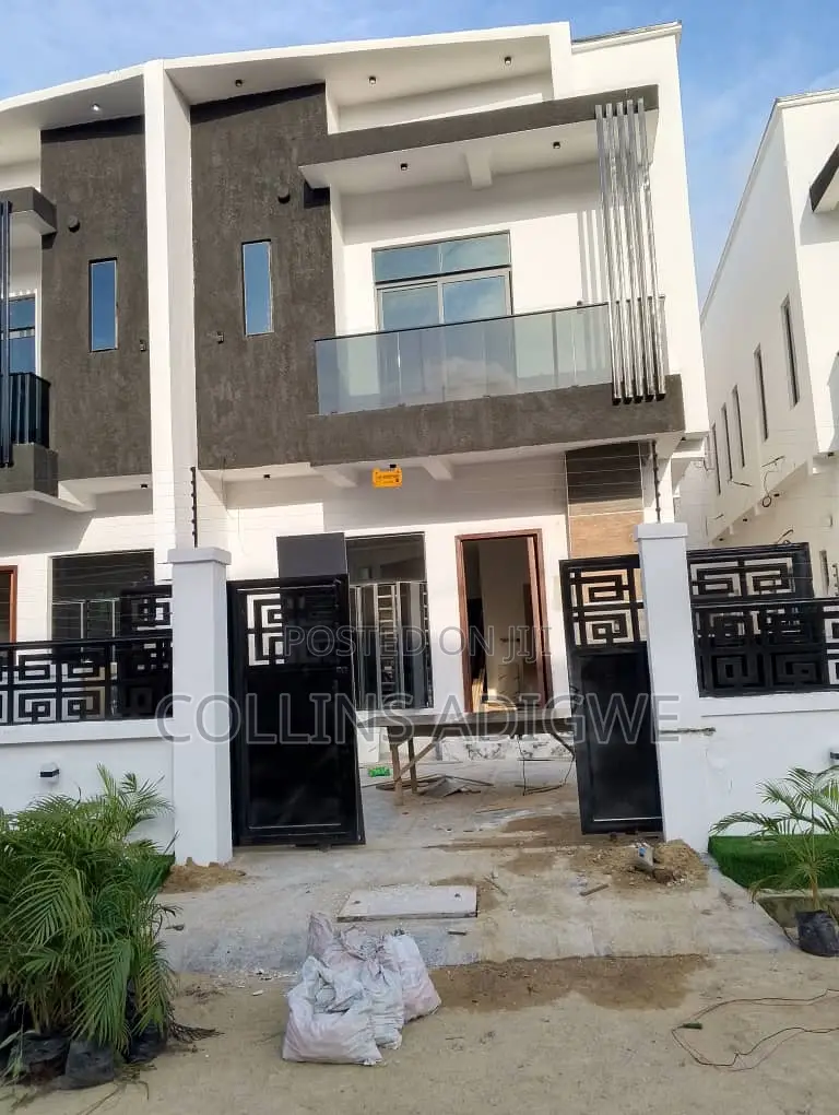 4bdrm Duplex in Ikota Villa Lekki for sale in Ikota