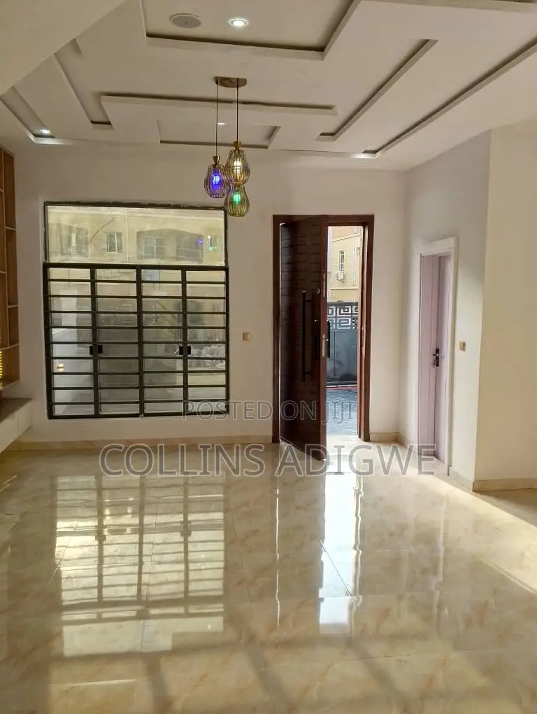 4bdrm Duplex in Ikota Villa Lekki for sale in Ikota