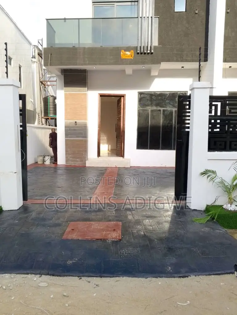 4bdrm Duplex in Ikota Villa Lekki for sale in Ikota