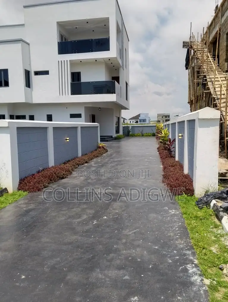 5bdrm Duplex in Vgc Lekki for sale in VGC / Ajah