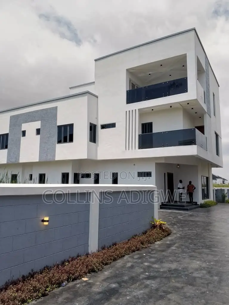 5bdrm Duplex in Vgc Lekki for sale in VGC / Ajah