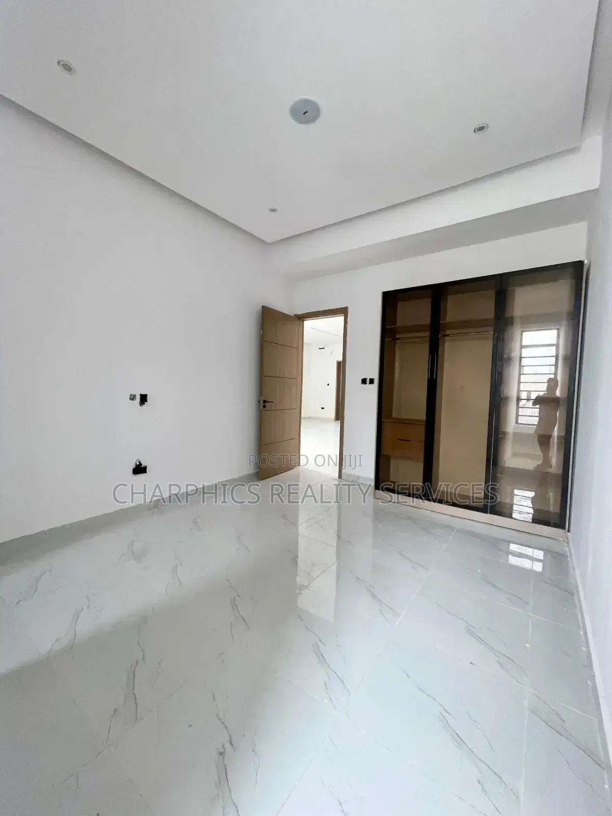 2bdrm Apartment in Lekki Phase 1 for sale in Lekki Phase 1