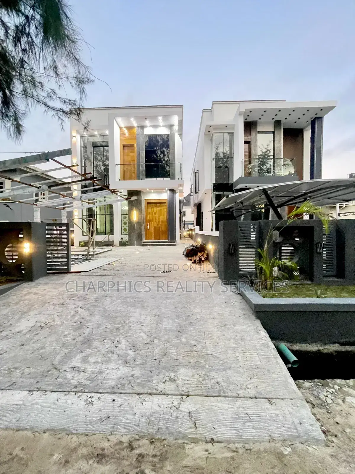 5bdrm Duplex in Lekki for sale in Lekki