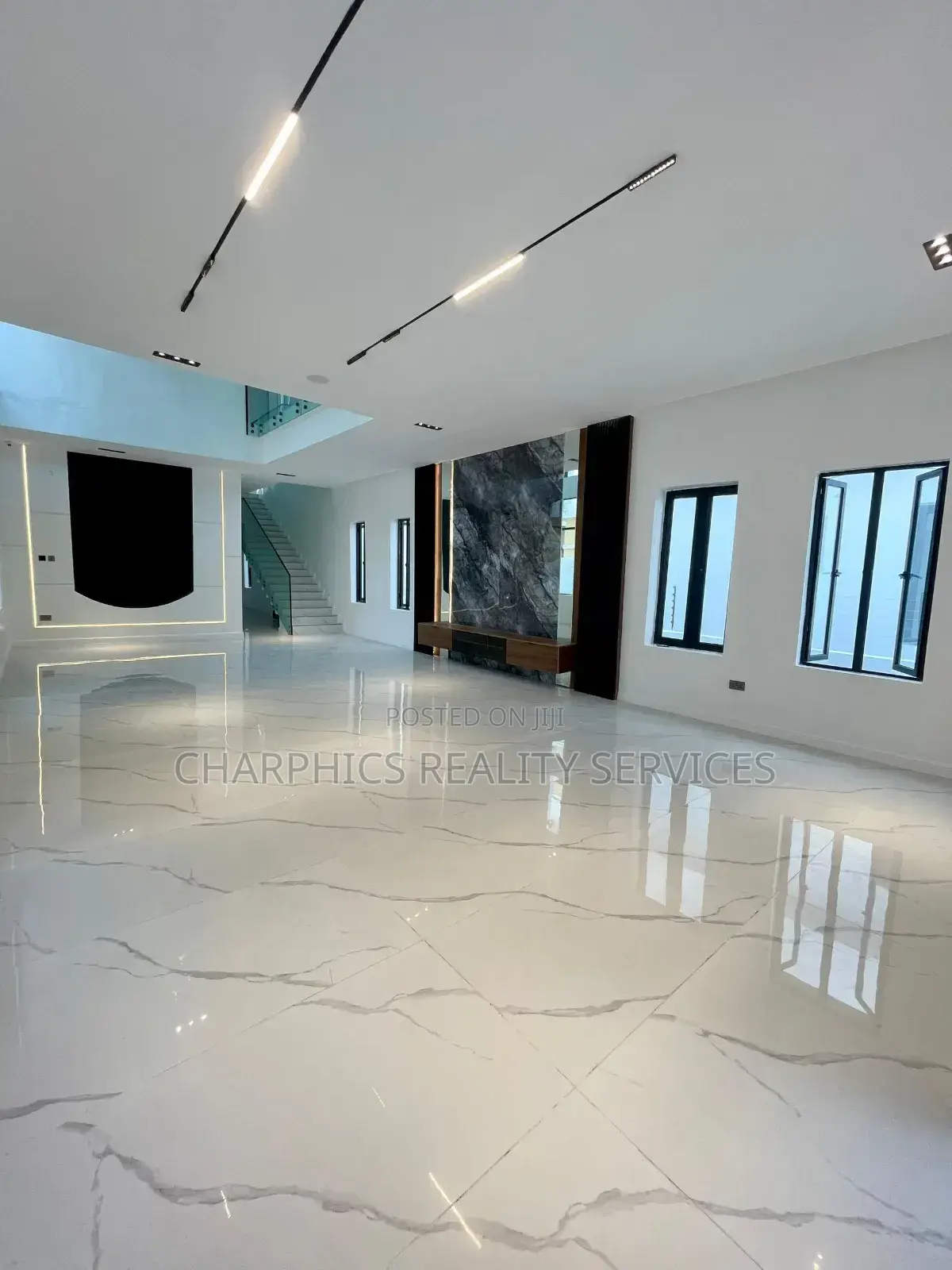 5bdrm Duplex in Lekki for sale in Lekki