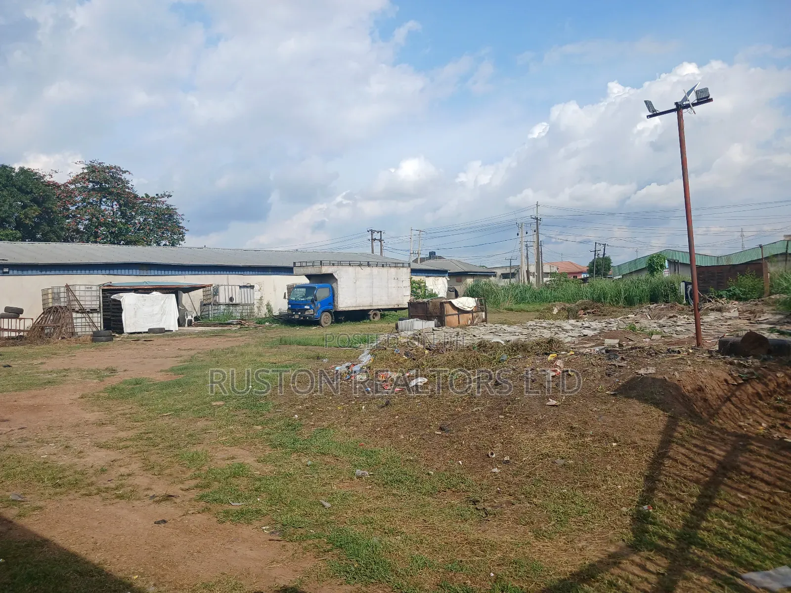 Land Measuring About 4000sm in Oluyole Estate