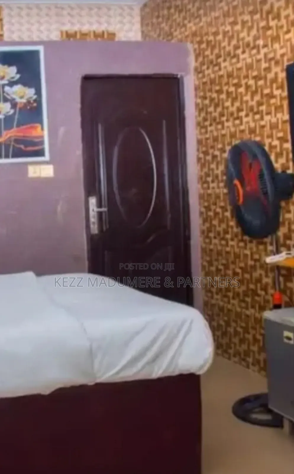For Sale : 20 Rooms Hotel on 4 Plots in Owerri , Imo State in Port-Harcourt