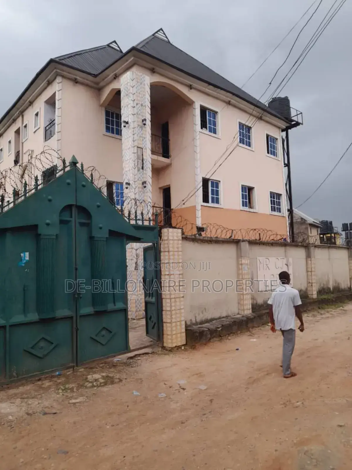 Hostel for Sale in Nekede Owerri, 30 Rooms in Owerri