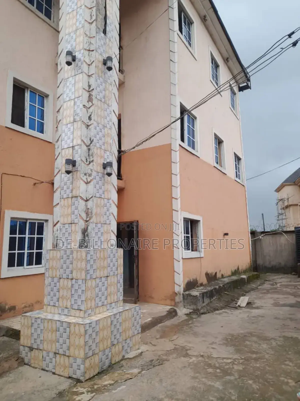 Hostel for Sale in Nekede Owerri, 30 Rooms in Owerri
