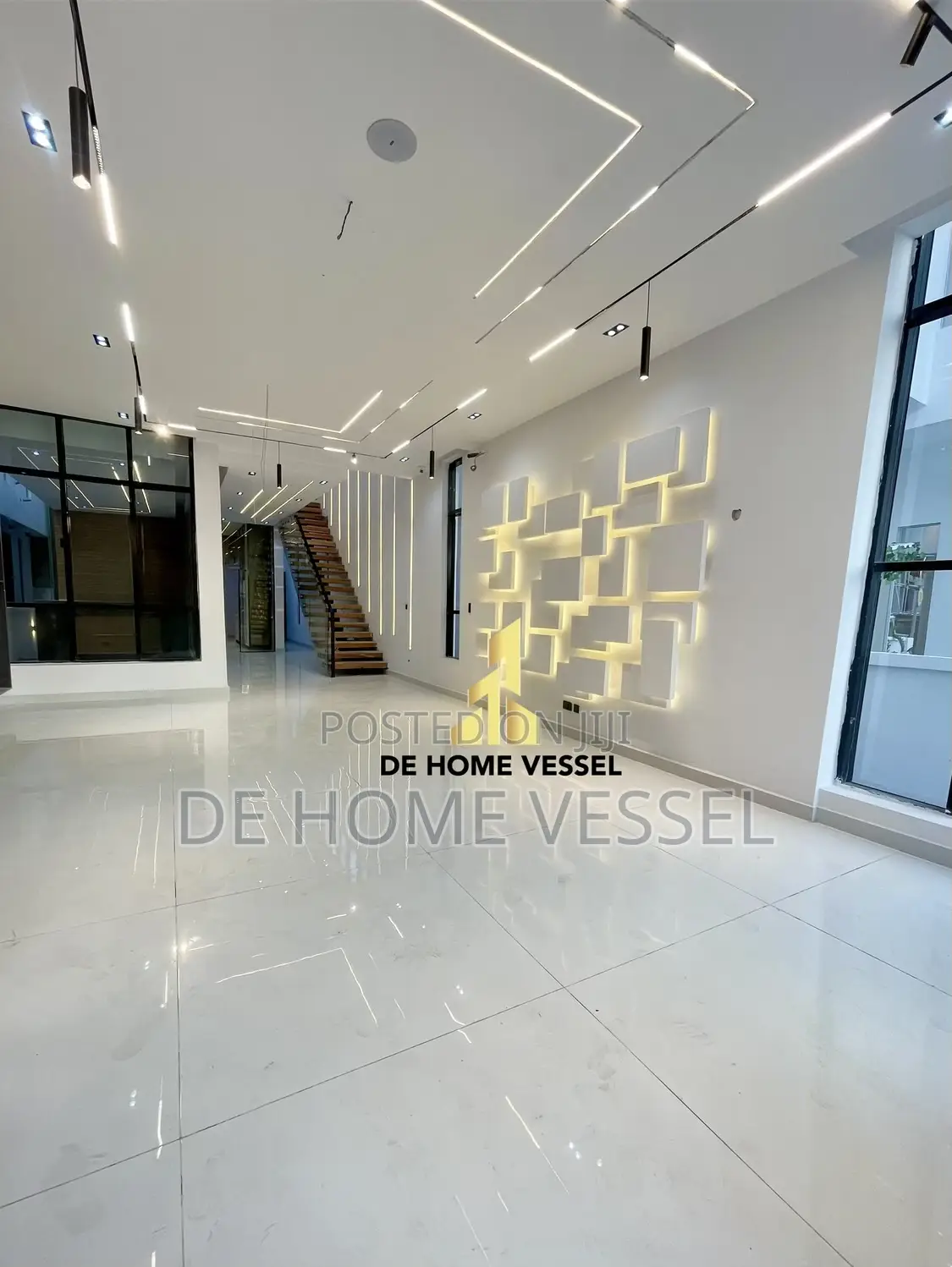Luxury 5 Bed Detached Home With Pool in Chevron