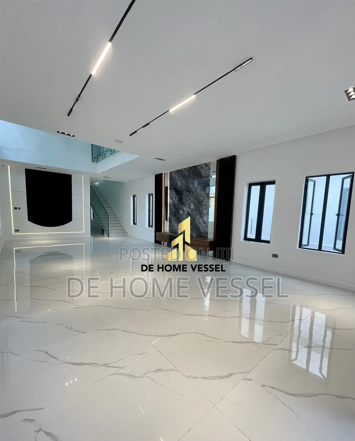 5bdrm Duplex in Chevron for sale in Chevron