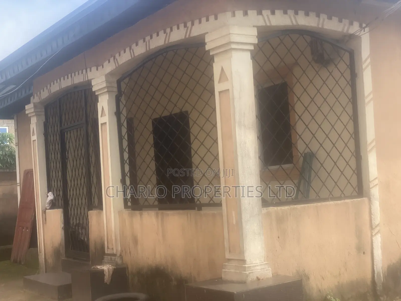 Furnished 7bdrm Block of Flats in Benin City for sale in Benin City