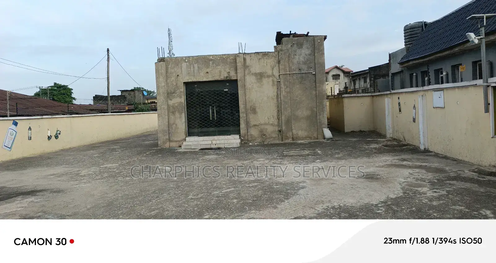 Warehouse Along Ebute Rd Ikorodu in Lekki