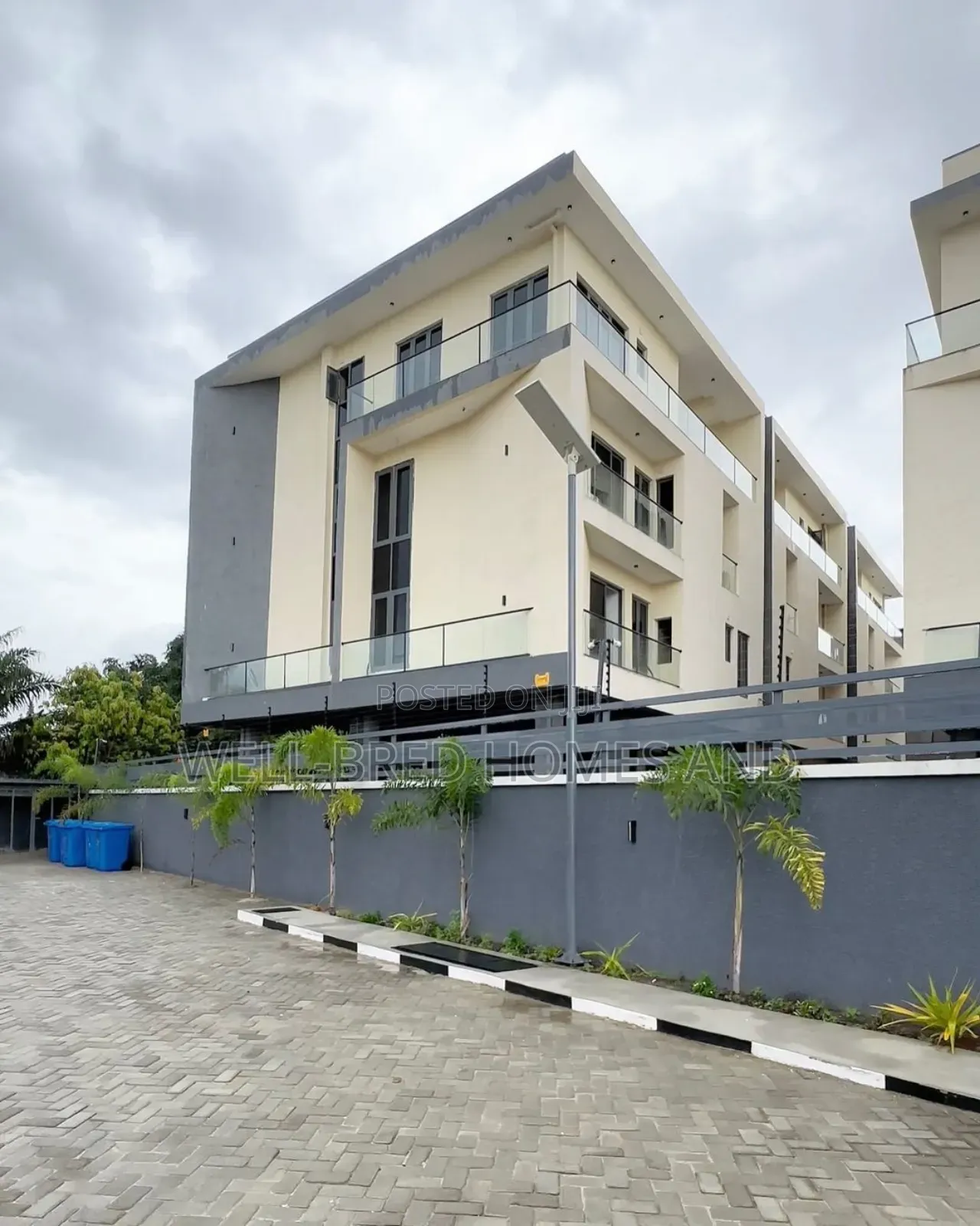 4bdrm Apartment in Lekki Phase 1 Lagos for rent in Lekki Phase 1