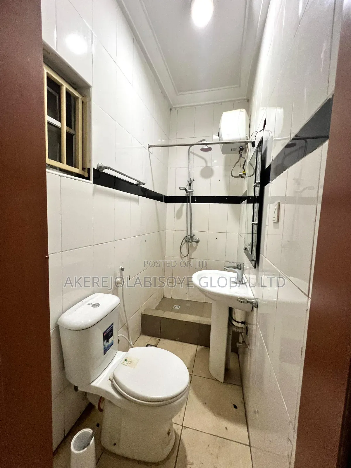 4bdrm Townhouse / Terrace in In An Estate Close, Life Camp for rent in Life Camp