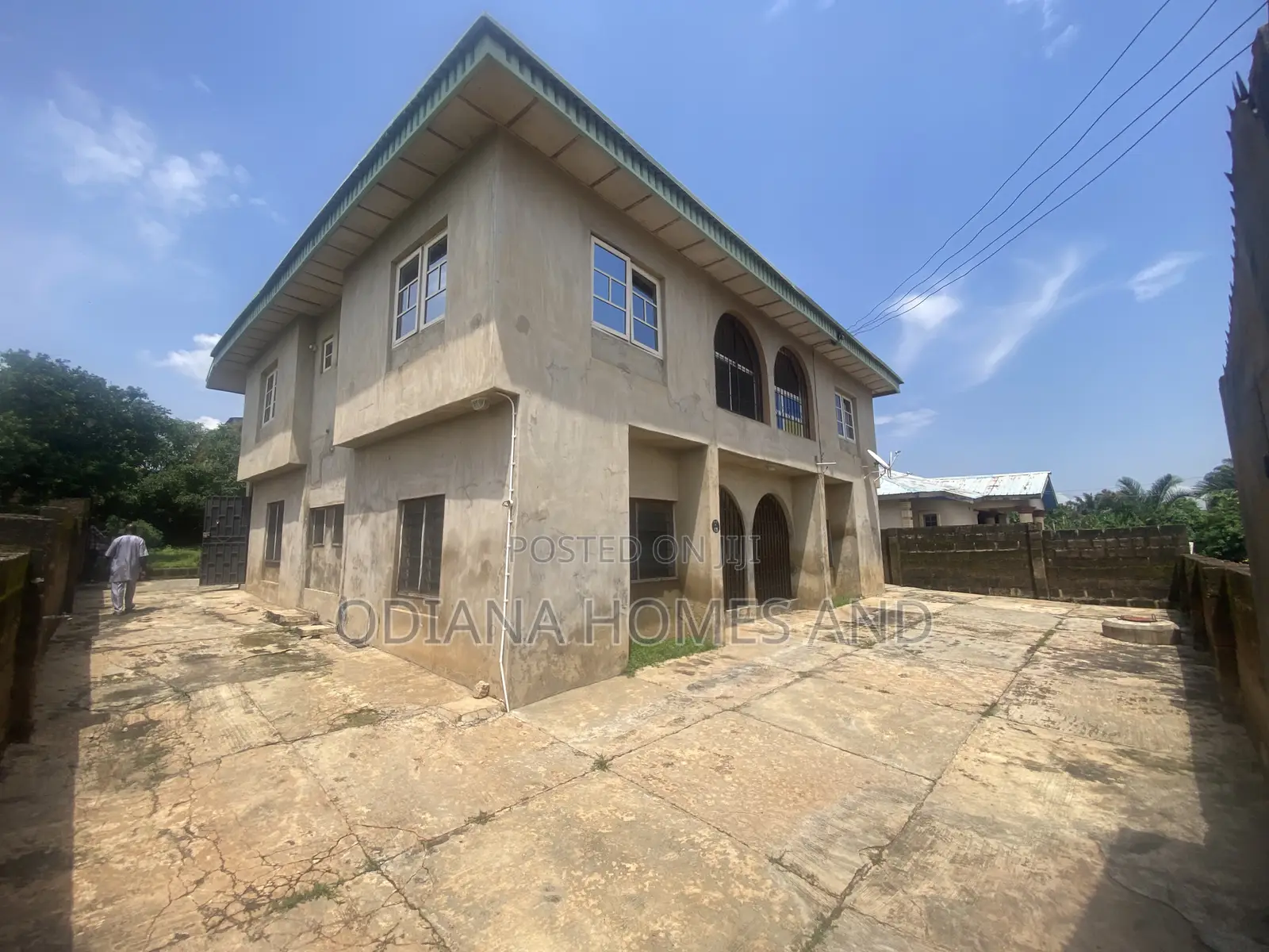 6bdrm Apartment in Off Apate-Awoton, Ibadan for sale in Ibadan