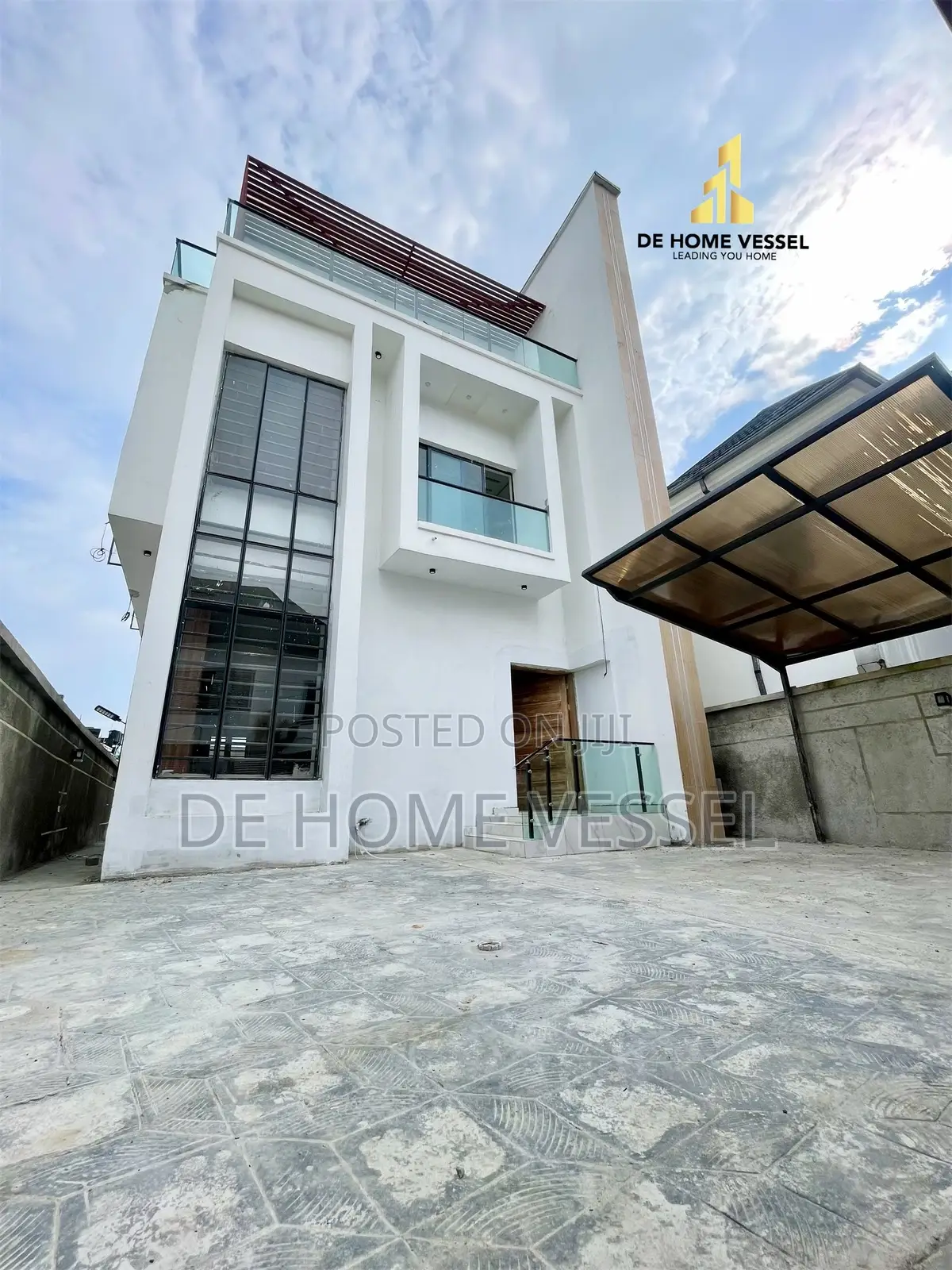 4bdrm Duplex in Ikota for sale in Ikota
