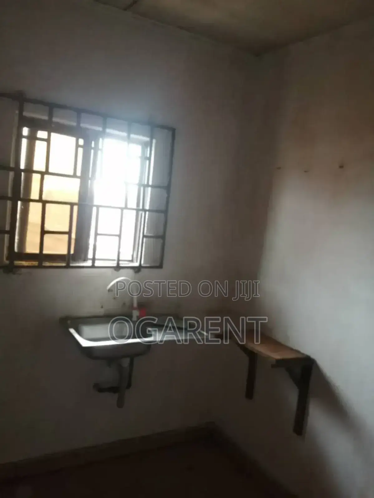 3bdrm Apartment in Sapele Road, Benin City for rent in Benin City