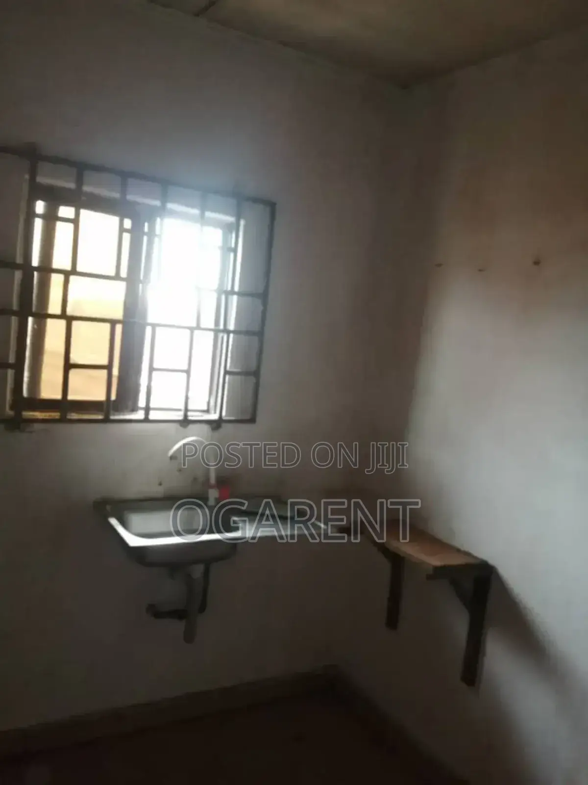 3bdrm Apartment in Sapele Road, Benin City for rent in Benin City