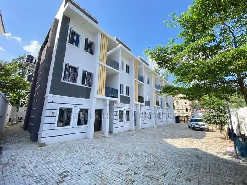 4bdrm Duplex in Life Camp for sale in Life Camp