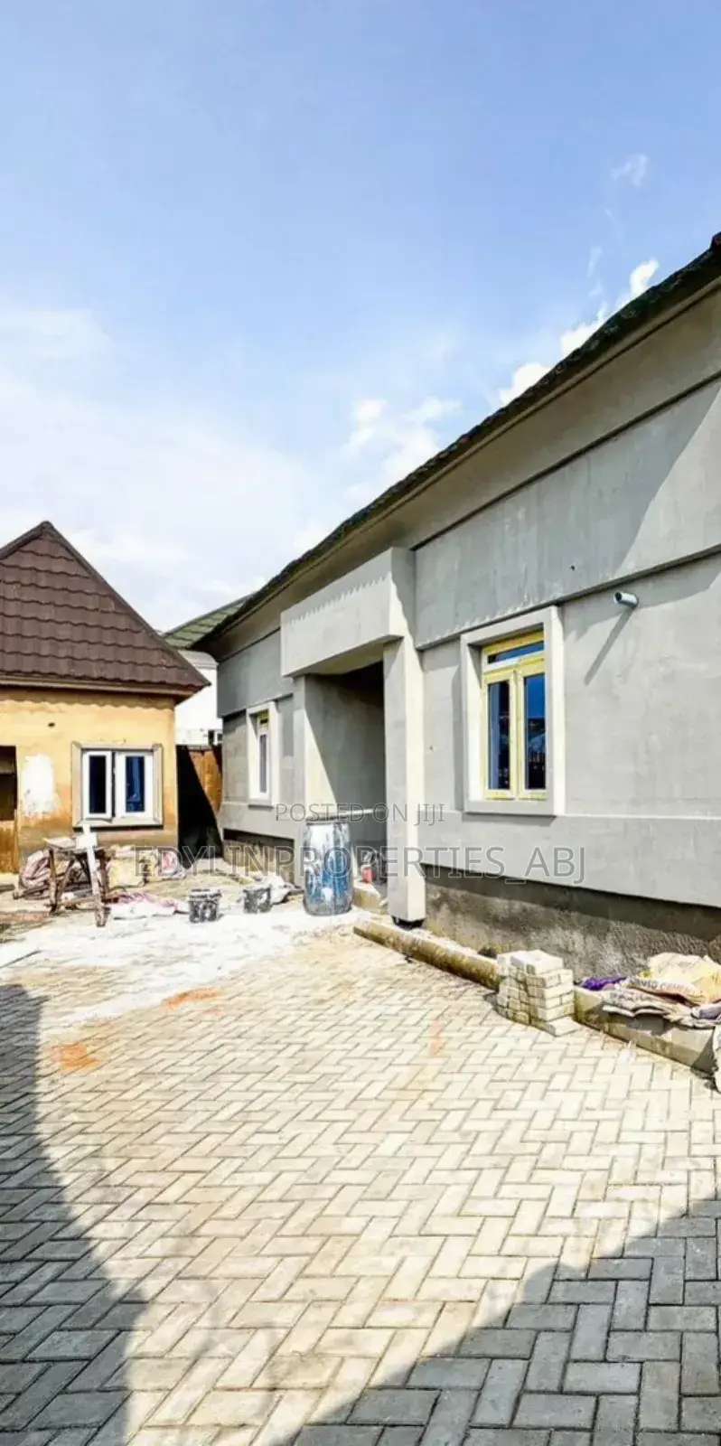 3bdrm Bungalow in Inside An Estate, Mbora for sale in Mbora