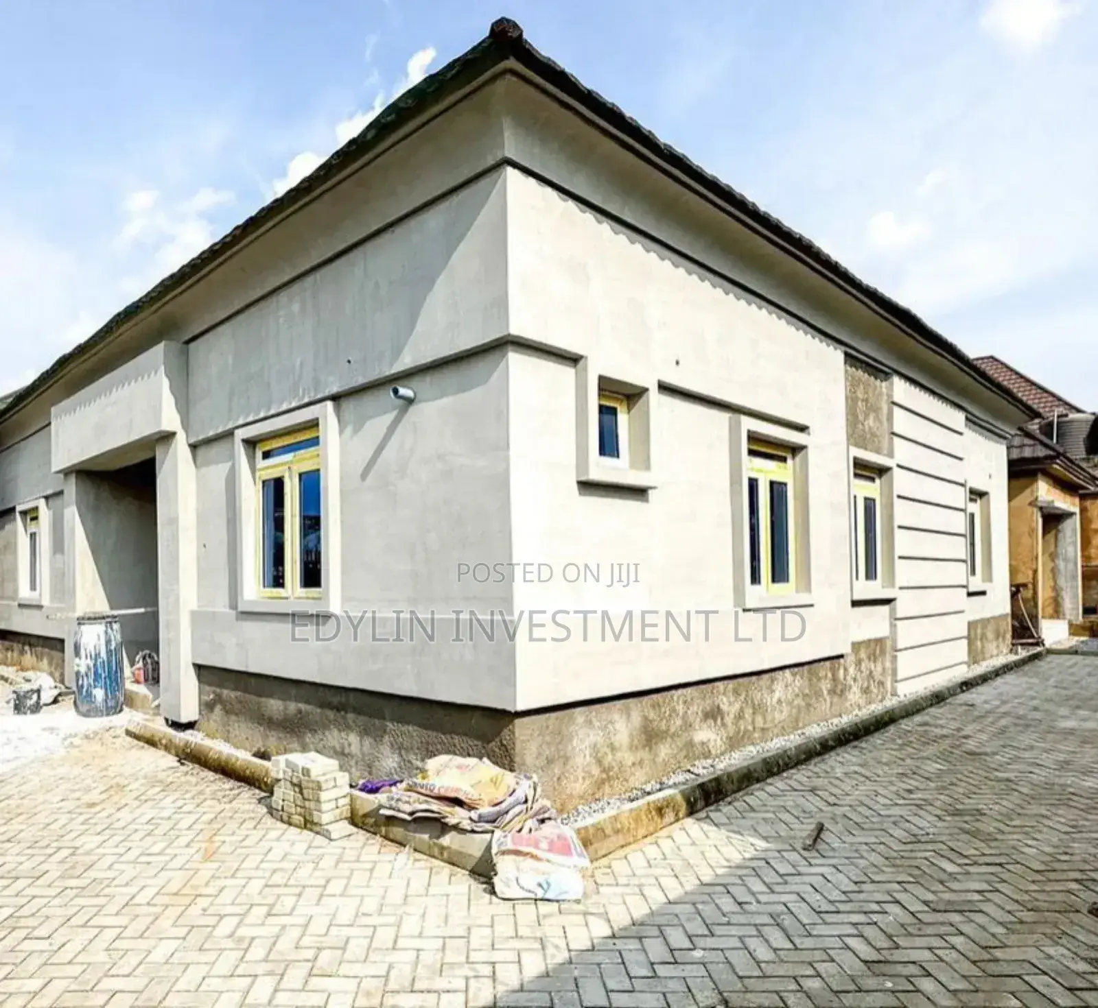 3bdrm Bungalow in Inside An Estate, Mbora for sale in Mbora