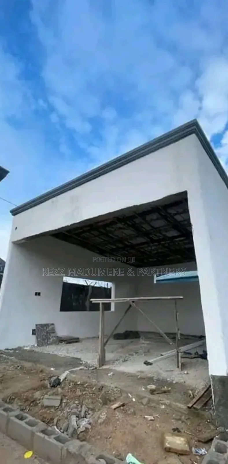 For Sale : Plaza at Trans Amadi , Port Harcourt in Port-Harcourt