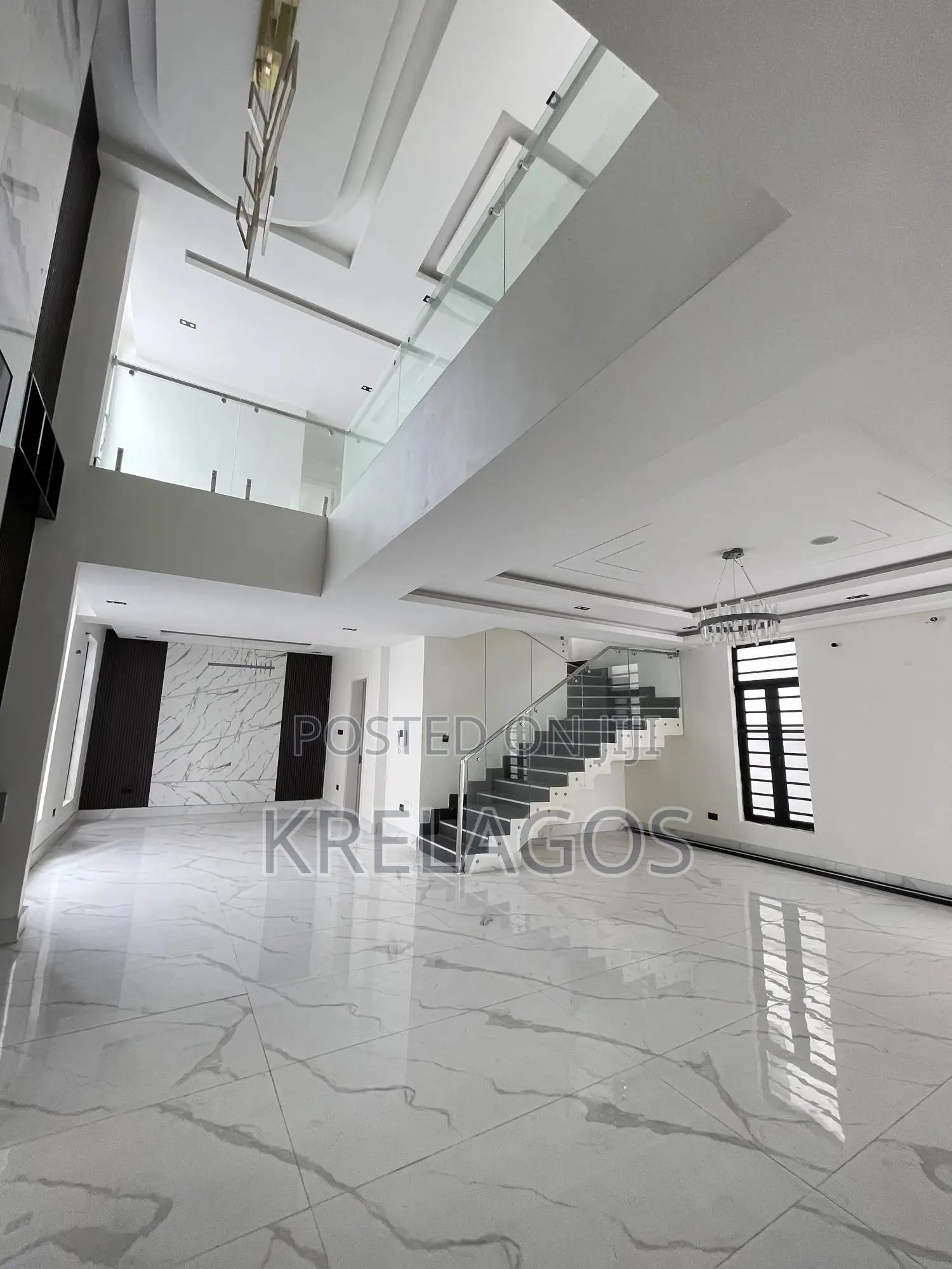 5bdrm Duplex in Lekki for sale in Lekki