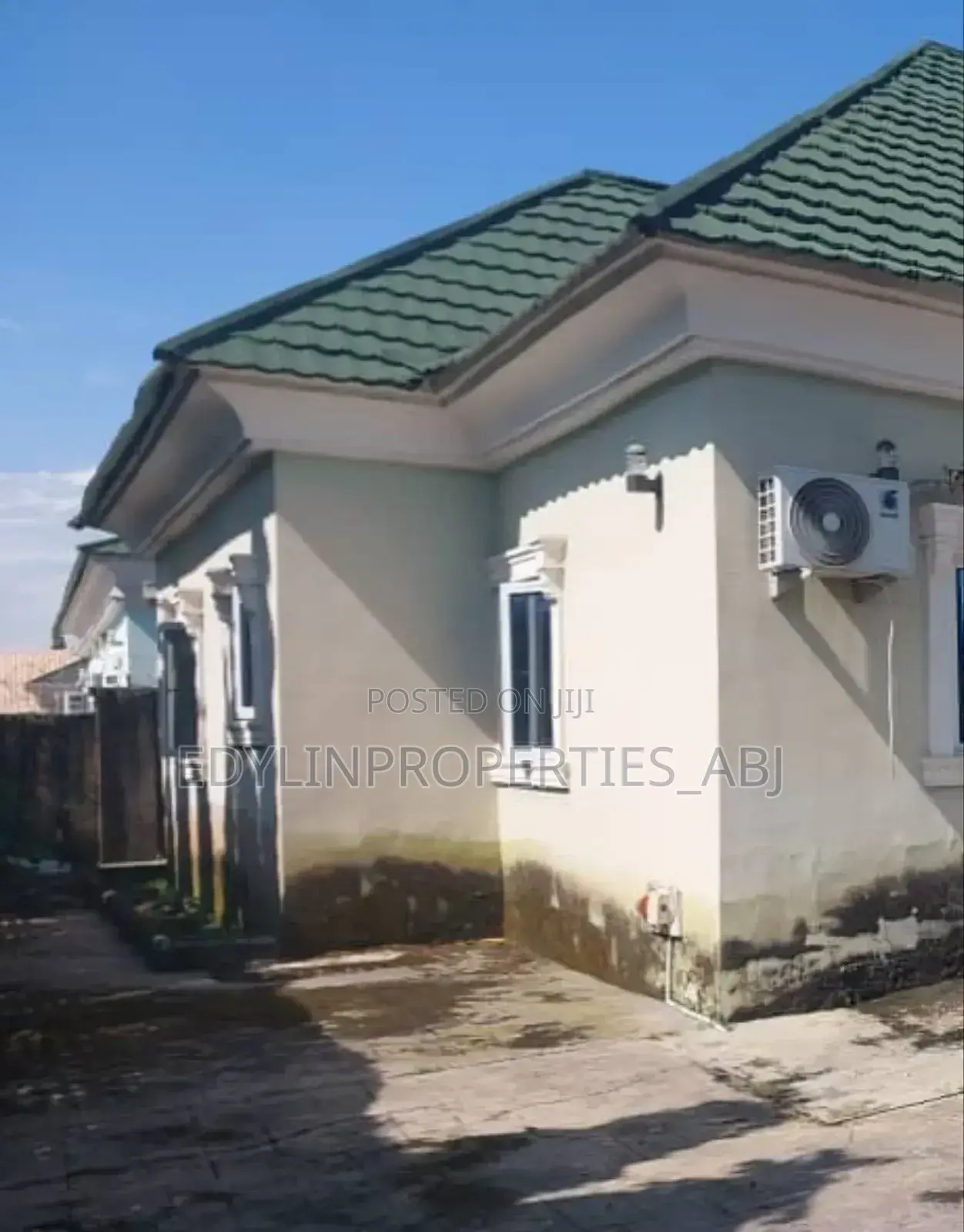 3bdrm Bungalow in Shabra Home, Lugbe District for sale in Lugbe District