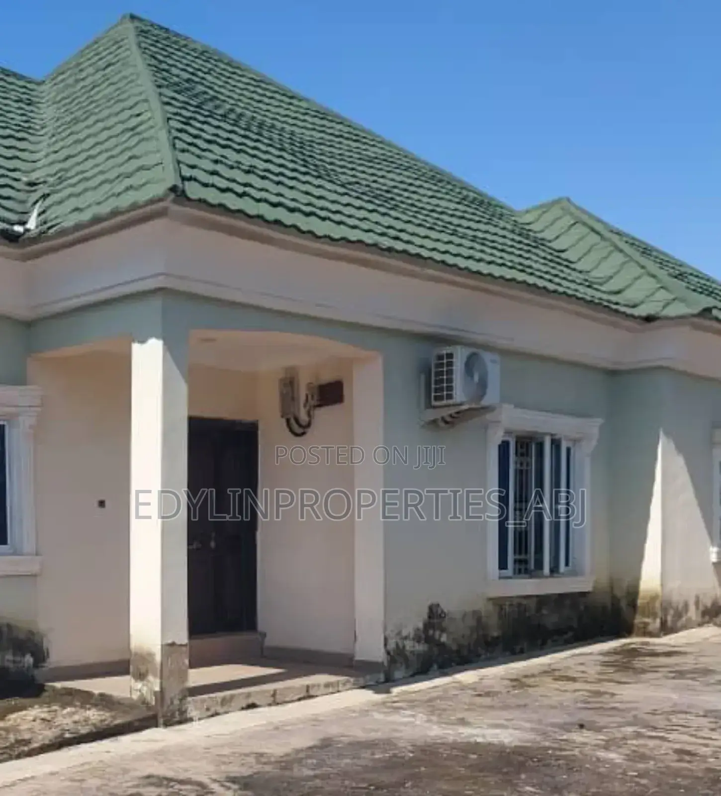 3bdrm Bungalow in Shabra Home, Lugbe District for sale in Lugbe District