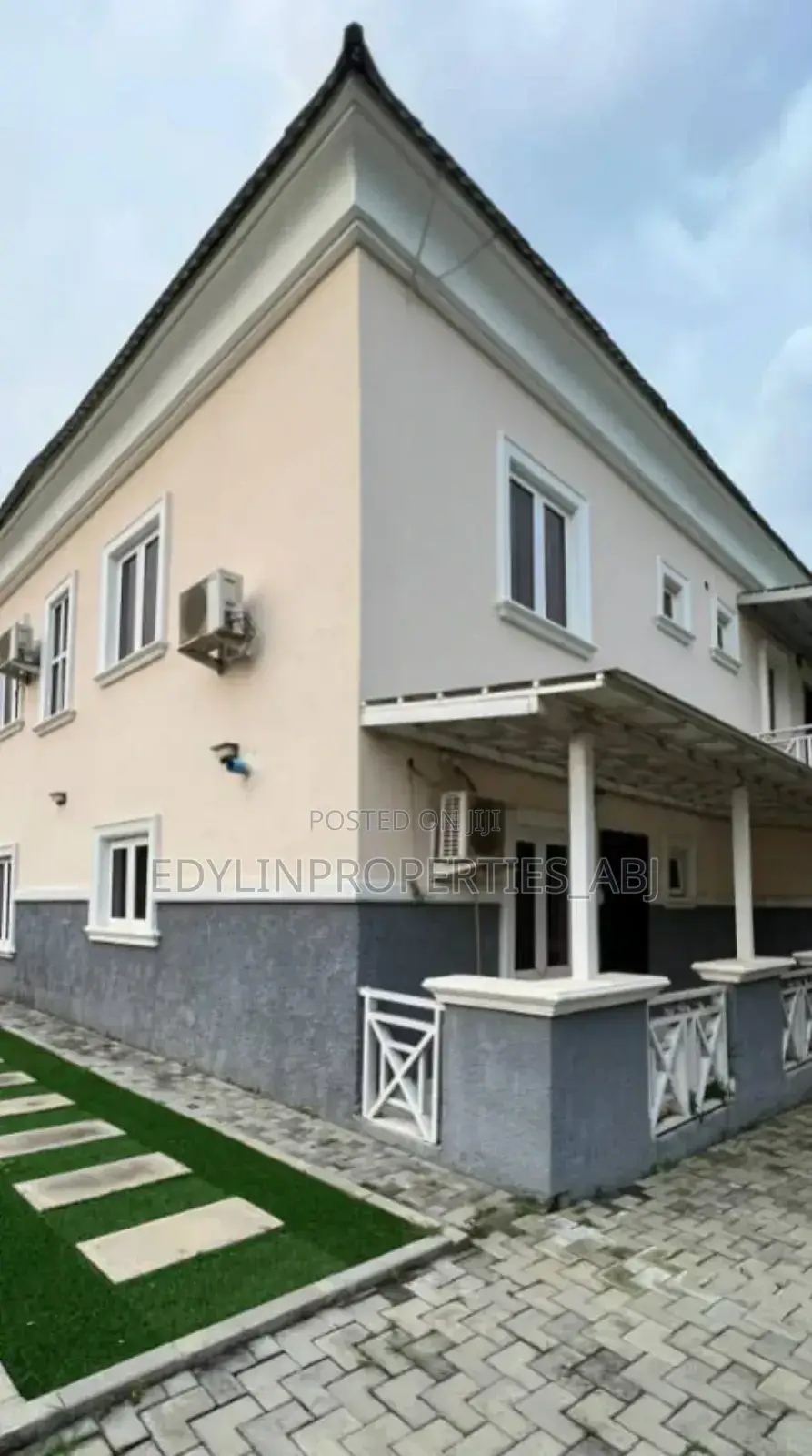 5bdrm Duplex in Inside An Estate, Life Camp for sale in Life Camp