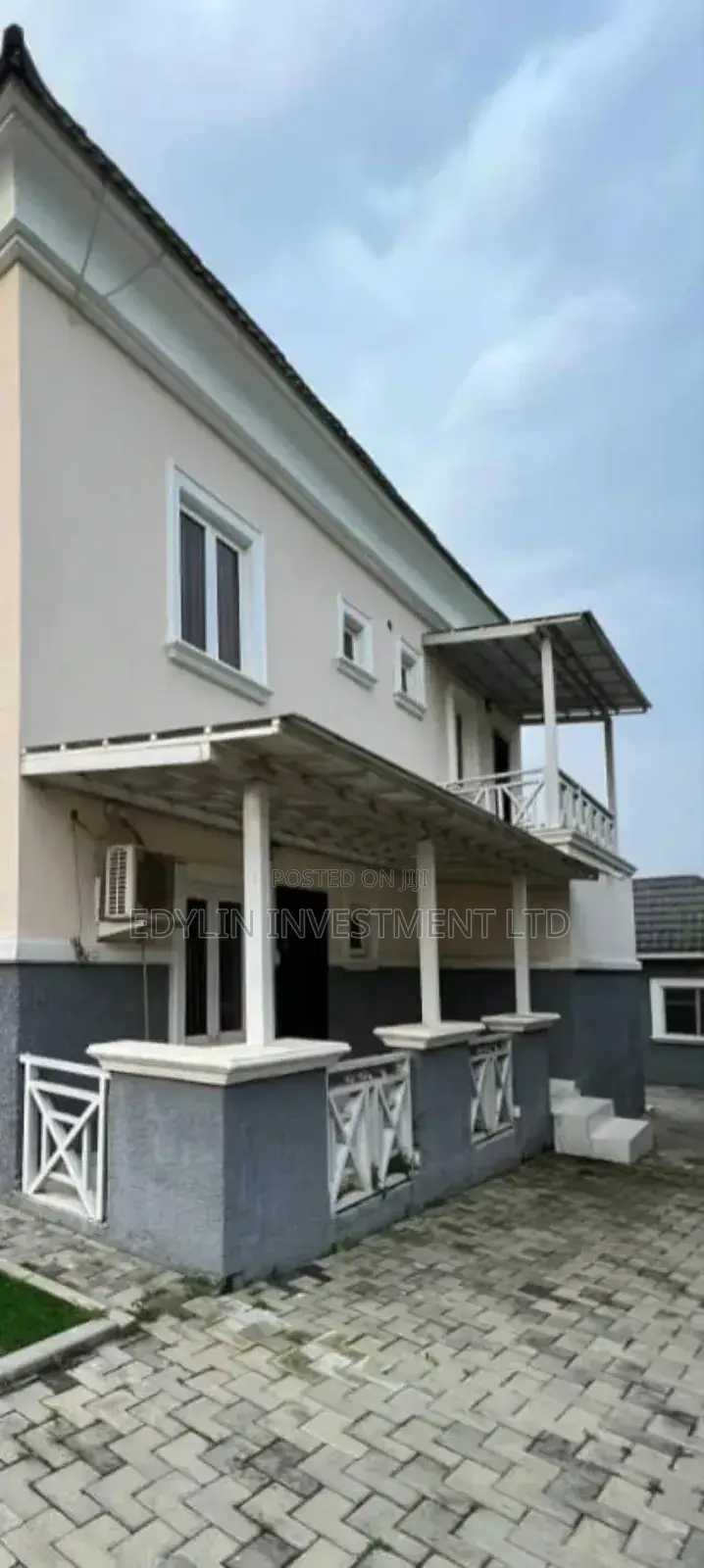 5bdrm Duplex in Inside An Estate, Life Camp for sale in Life Camp