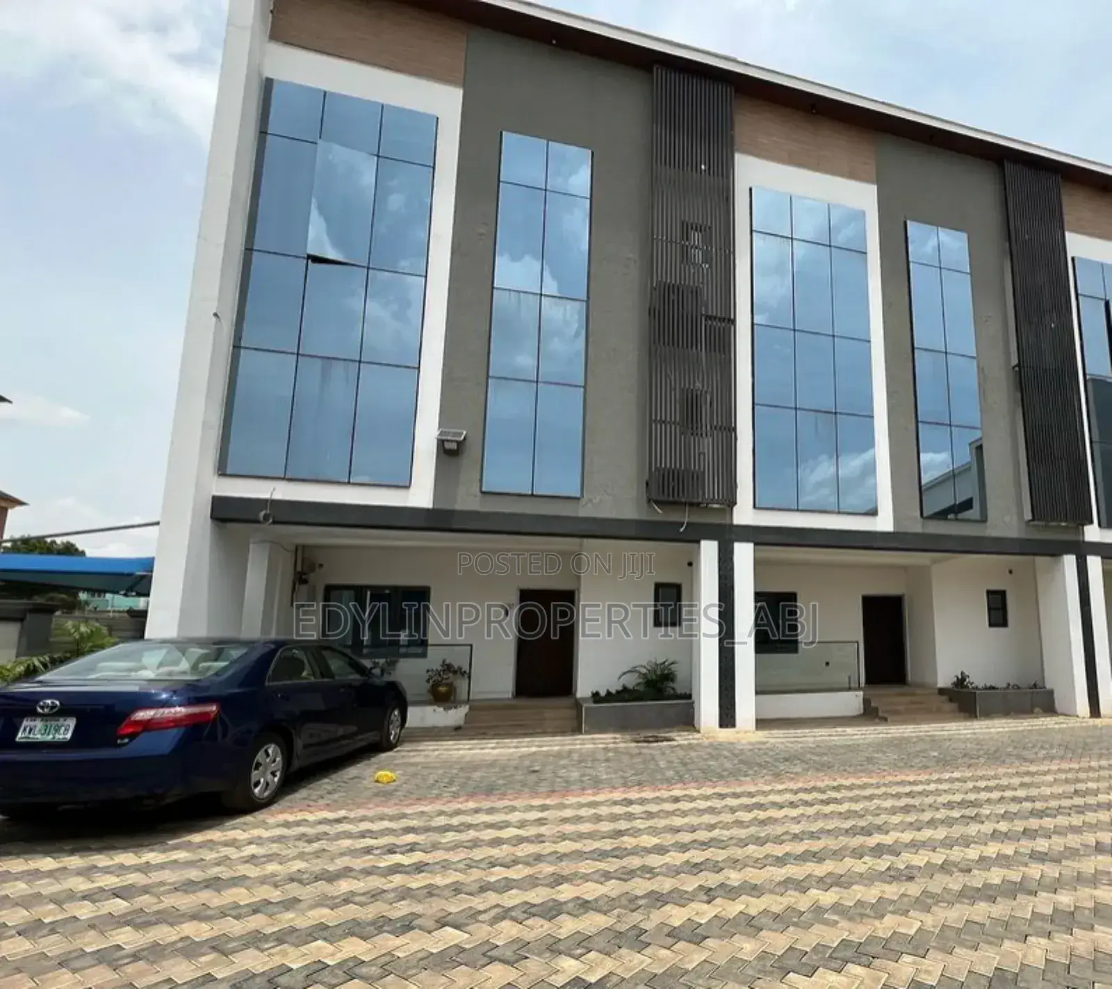 4bdrm Duplex in Wuye for sale in Wuye