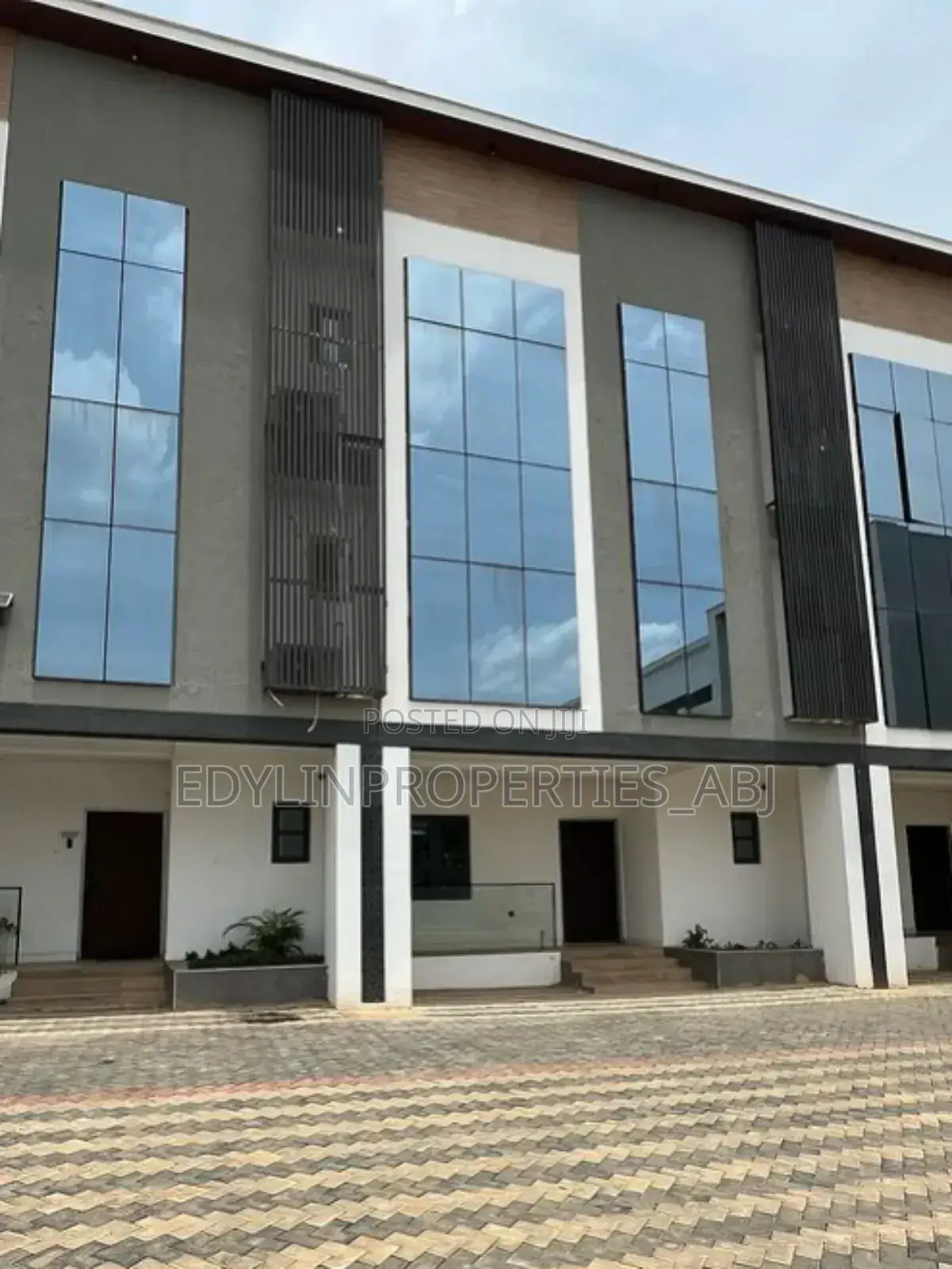 4bdrm Duplex in Wuye for sale in Wuye
