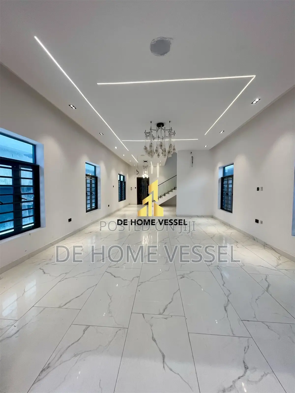 5bdrm Duplex in Lekki Phase 1 for sale in Lekki Phase 1