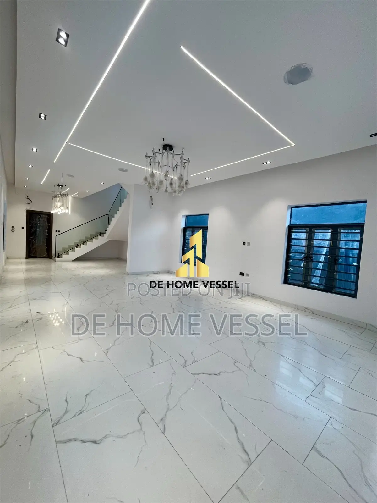 5bdrm Duplex in Lekki Phase 1 for sale in Lekki Phase 1