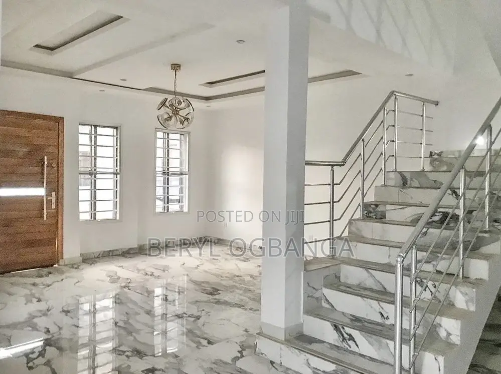 4bdrm Duplex in Ikate for rent in Ikate