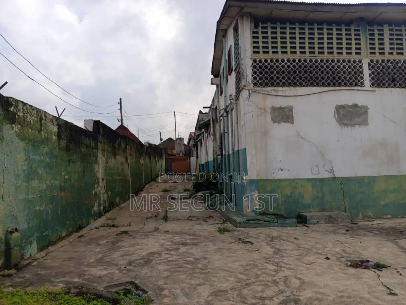 Factory and Warehouse for Sale in Odo Ona