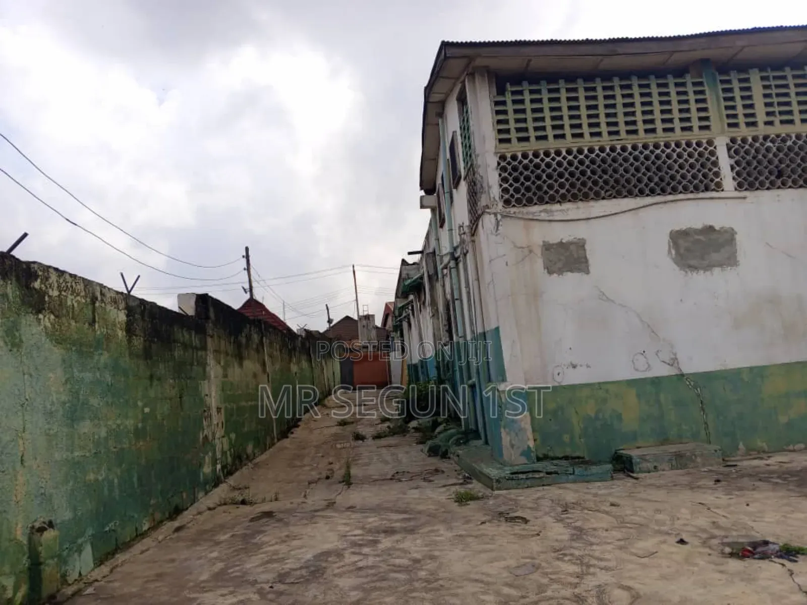 Factory and Warehouse for Sale in Odo Ona