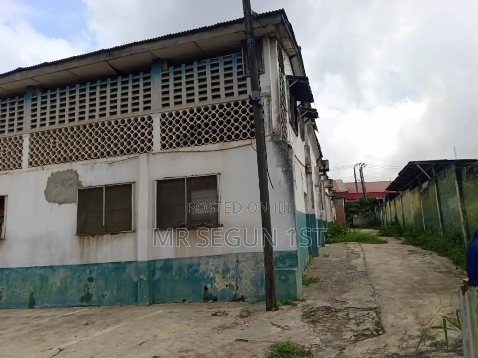 Factory and Warehouse for Sale in Odo Ona
