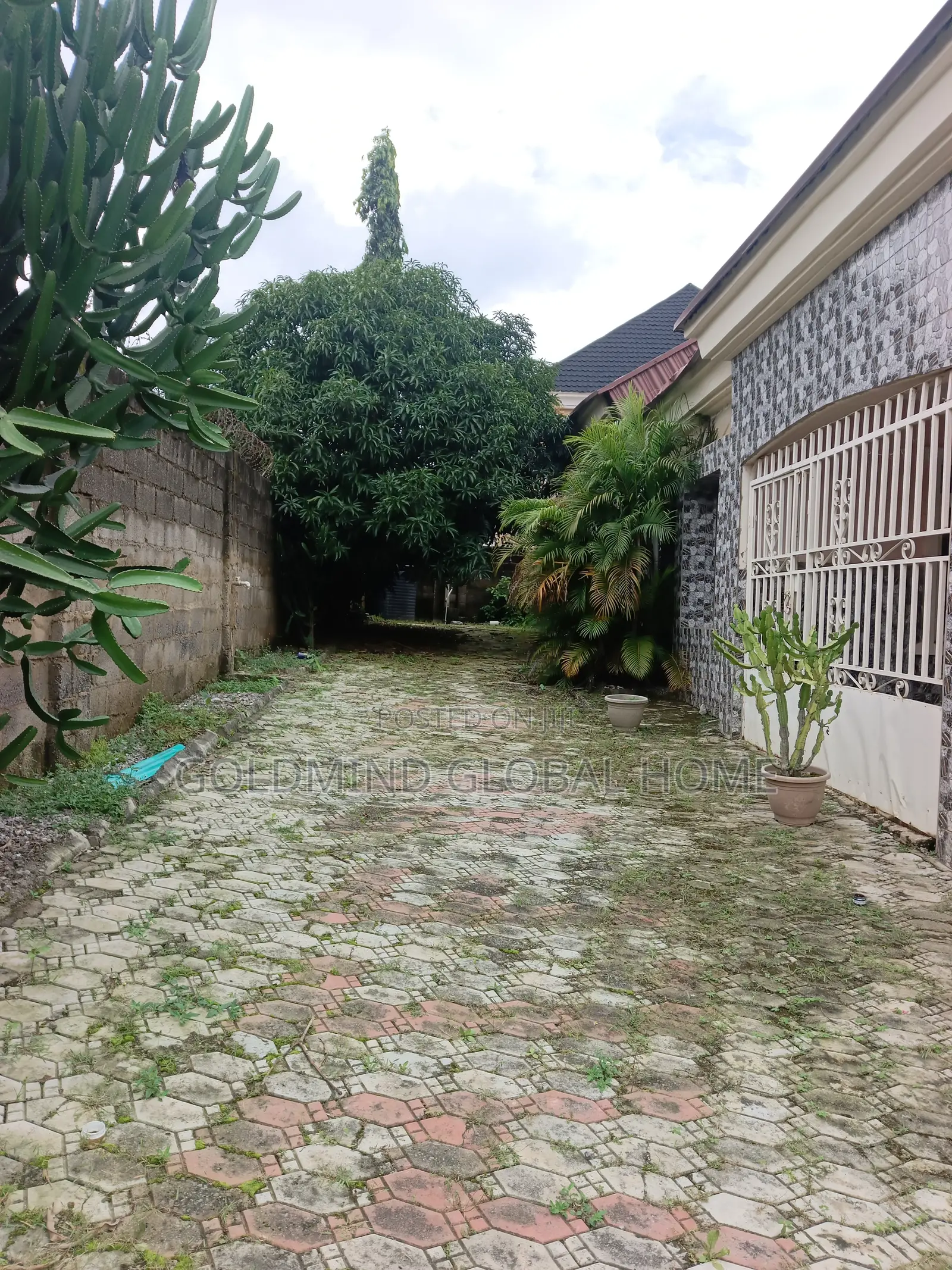 3bdrm Bungalow in Goldmind Estate, Sabon Lugbe for sale in Sabon Lugbe