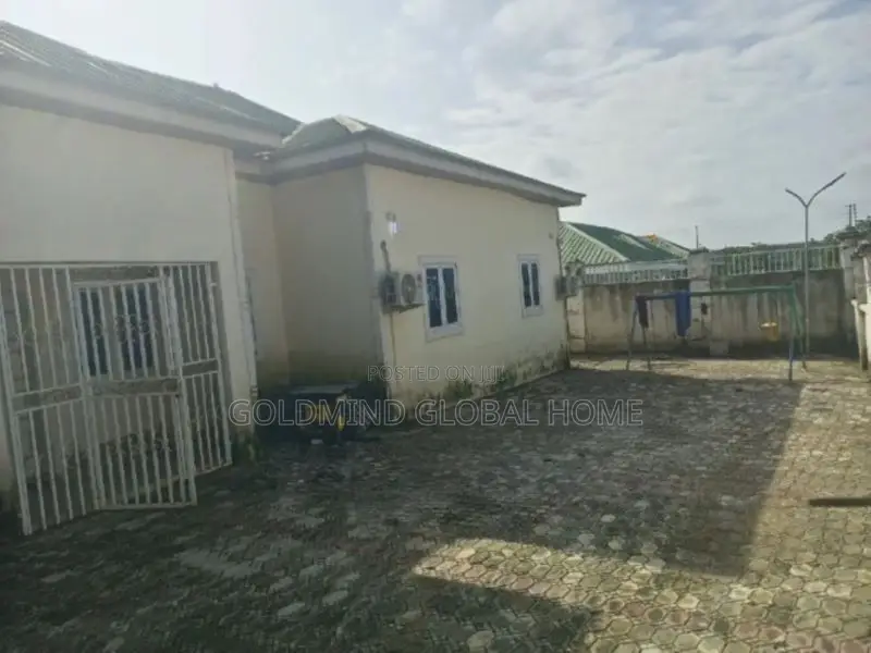 Furnished 3bdrm Bungalow in Fha Lugbe for sale in FHA