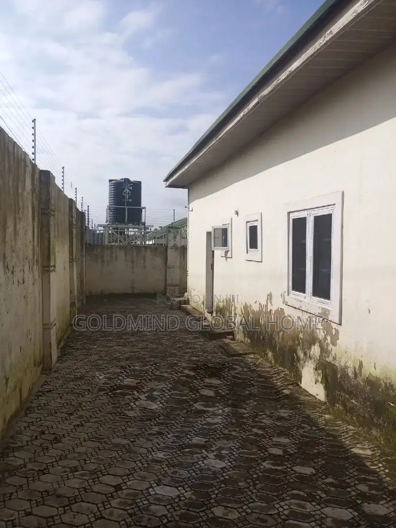 Furnished 3bdrm Bungalow in Fha Lugbe for sale in FHA