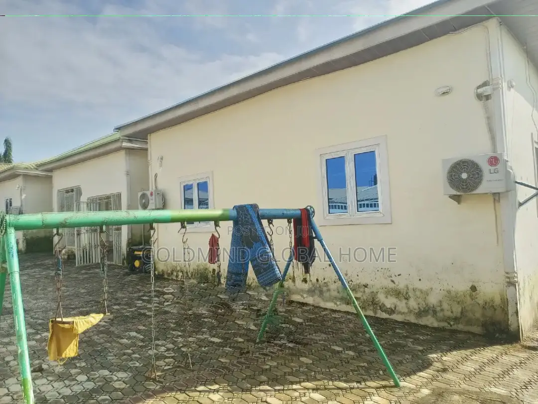 Furnished 3bdrm Bungalow in Fha Lugbe for sale in FHA