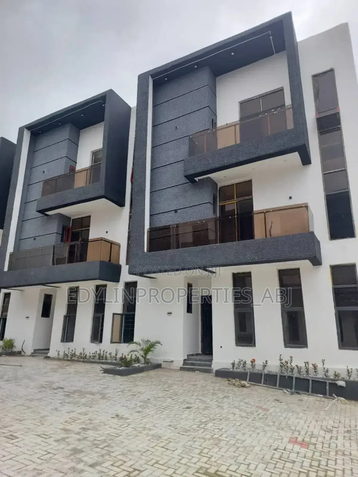 4bdrm Duplex in Jahi for sale in Jahi