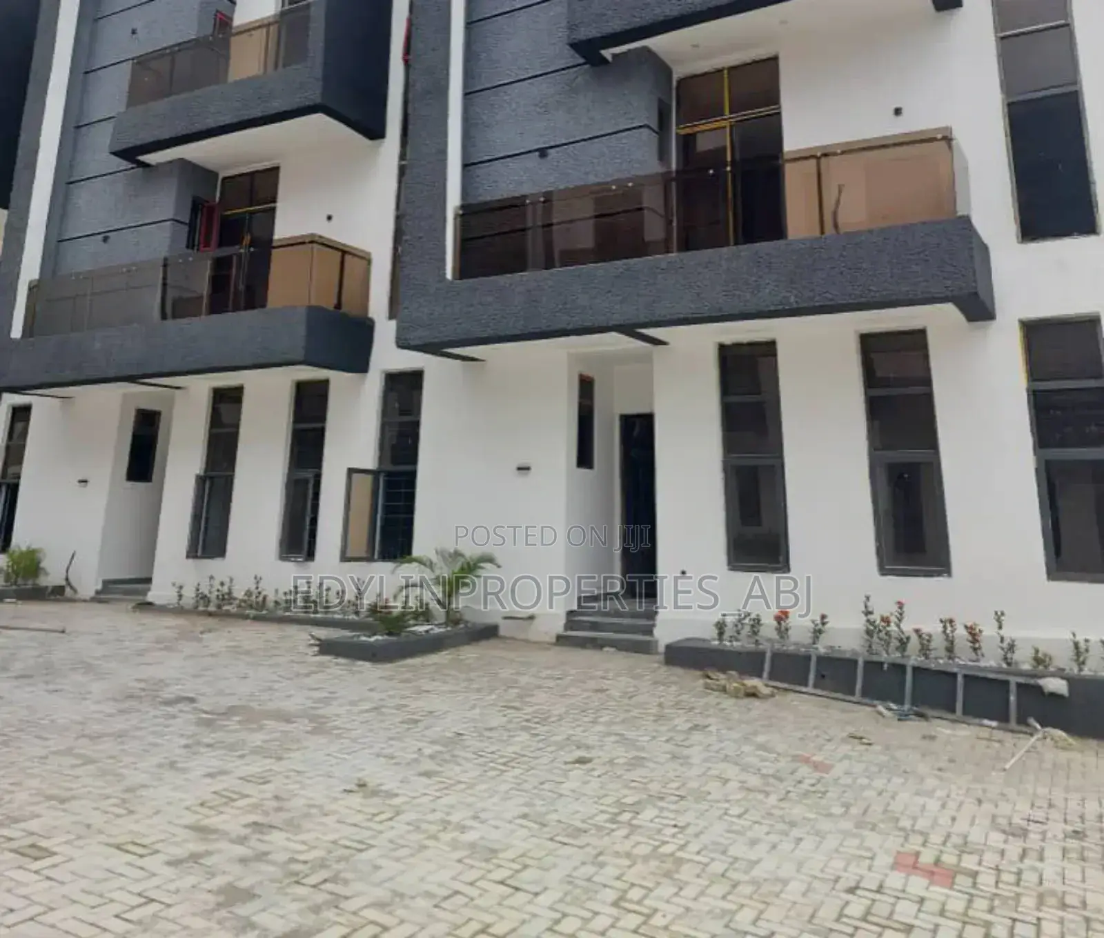 4bdrm Duplex in Jahi for sale in Jahi
