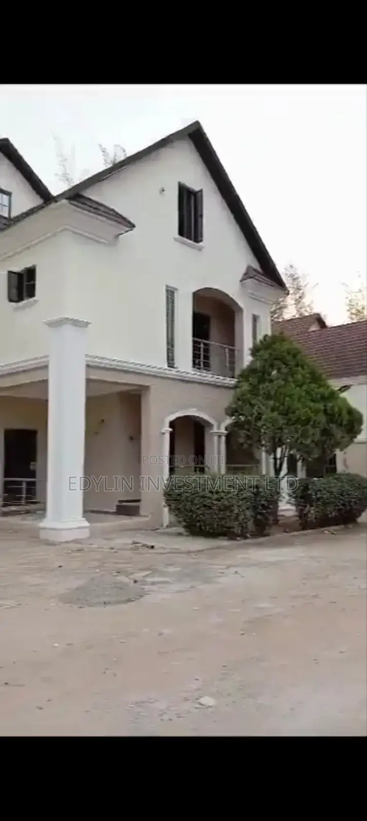5bdrm Duplex in Inside An Estate, Utako for sale in Utako
