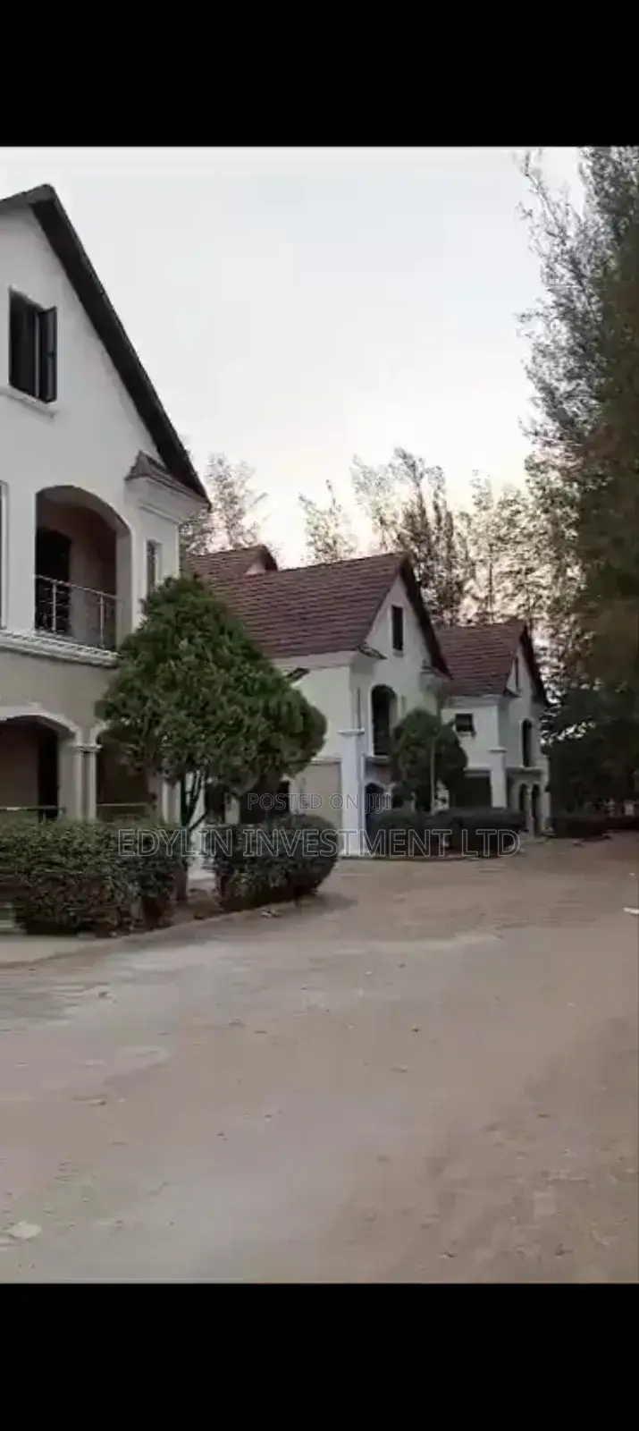 5bdrm Duplex in Inside An Estate, Utako for sale in Utako