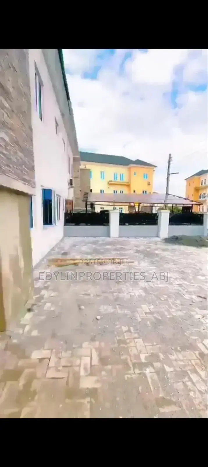 4bdrm Duplex in Life Camp for sale in Life Camp