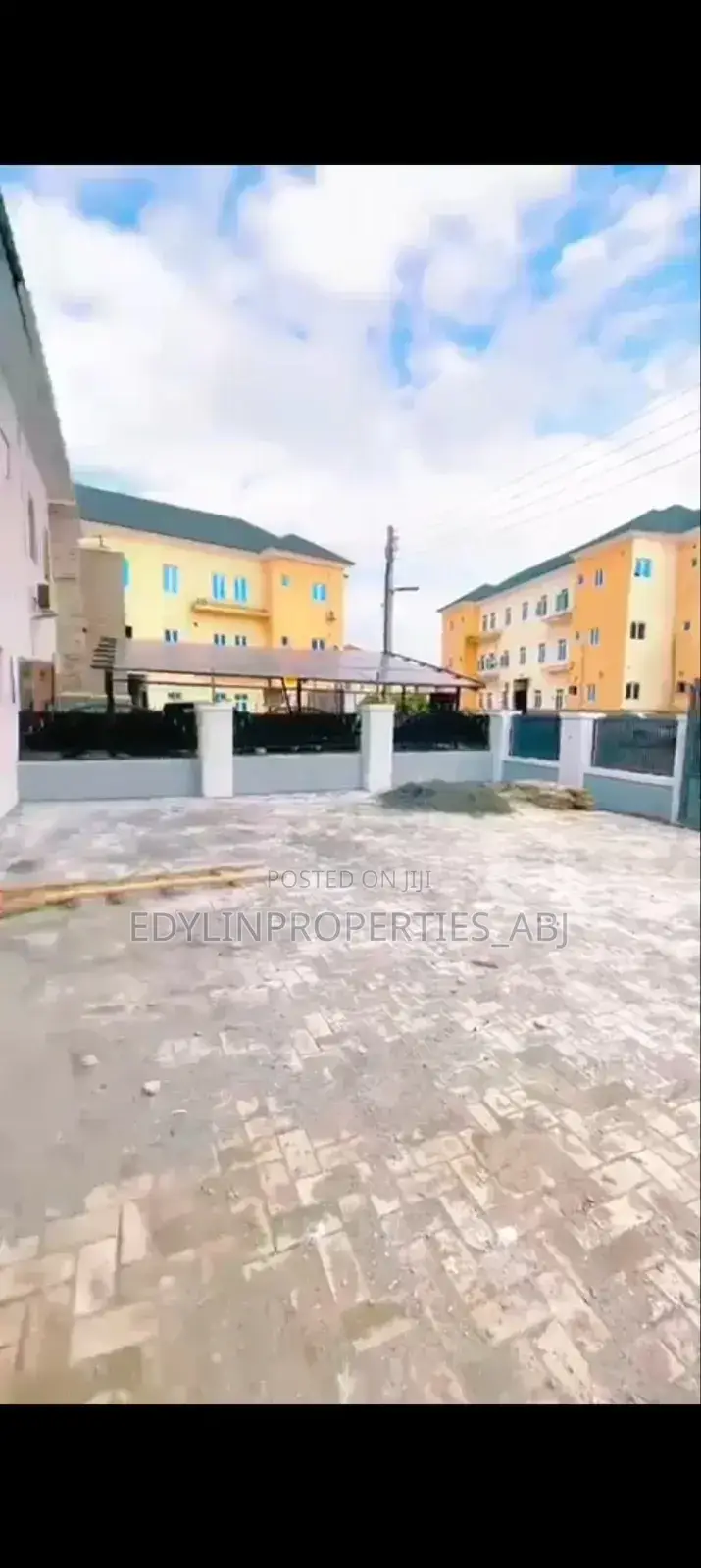 4bdrm Duplex in Life Camp for sale in Life Camp